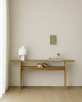 Consola PI de Ethnicraft, Roble aceitado, 160 x 40 x 75 cm, ambiente