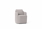 Silla Serene base a suelo LDPE de Joquer. Simulación orientativa del color Crevin Sublim 07 a partir de fotografía de referencia.