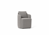 Silla Serene base a suelo LDPE de Joquer. Simulación orientativa del color Crevin Sublim 54 a partir de fotografía de referencia.